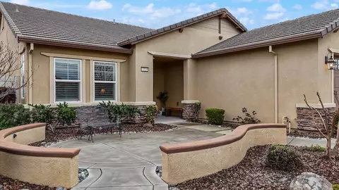 Exterior - 2720 Maple Grove Ave, Manteca, CA 95336 photo 6 of 16