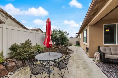 Exterior - 2720 Maple Grove Ave, Manteca, CA 95336 photo 8 of 16
