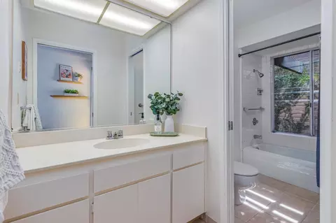 Bath - 1744 Danielson Ct, Carmichael, CA 95608 photo 3 of 4