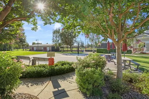 View/Area - 2439 Appleleaf Ln, Manteca, CA 95336 photo 1 of 17