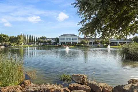 View/Area - 2439 Appleleaf Ln, Manteca, CA 95336 photo 7 of 17