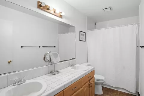 Bath - 1429 Don Pedro Rd, Ceres, CA 95307 photo 1 of 2