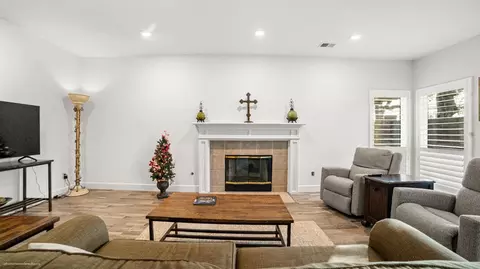 Living - 2585 Central Park, Lodi, CA 95242 photo 1 of 2