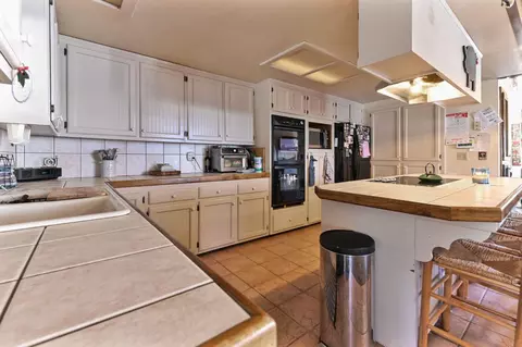 Kitchen - 3653 Chuckwagon Dr, Copperopolis, CA 95228 photo 2 of 5