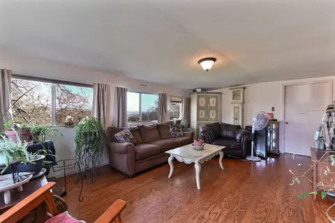 Living - 3653 Chuckwagon Dr, Copperopolis, CA 95228 photo 3 of 6
