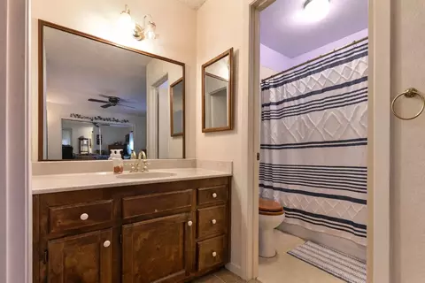 Bath - 3653 Chuckwagon Dr, Copperopolis, CA 95228 photo 3 of 6