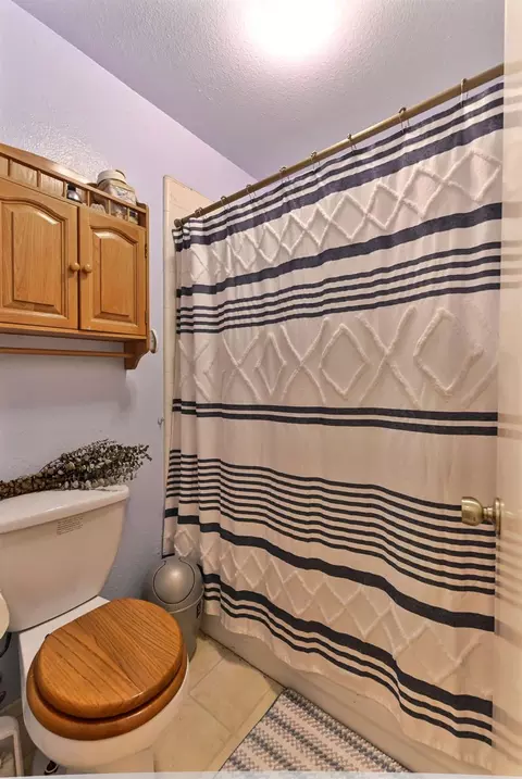 Bath - 3653 Chuckwagon Dr, Copperopolis, CA 95228 photo 4 of 6