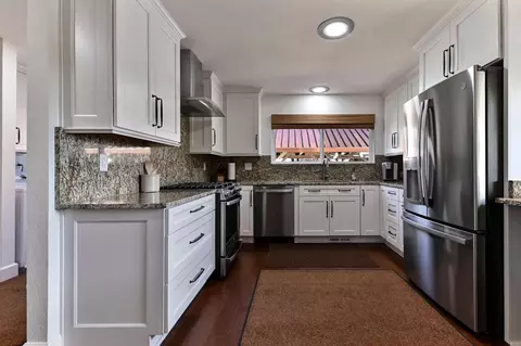 Kitchen - 1203 Green Meadow Ct, Murphys, CA 95247 photo 4 of 6