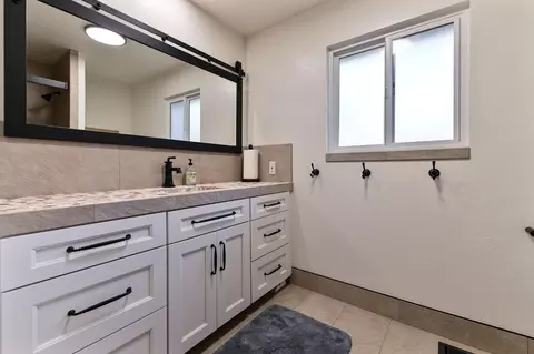 Bath - 1203 Green Meadow Ct, Murphys, CA 95247 photo 4 of 5