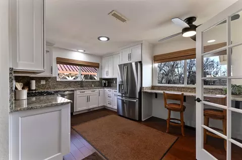 Kitchen - 1203 Green Meadow Ct, Murphys, CA 95247 photo 3 of 6