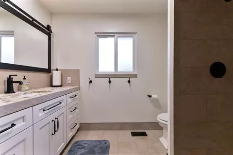 Bath - 1203 Green Meadow Ct, Murphys, CA 95247 photo 3 of 5