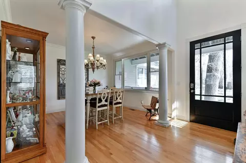 Entry Way - 511 Surrey Ln, Murphys, CA 95247 photo 3 of 4