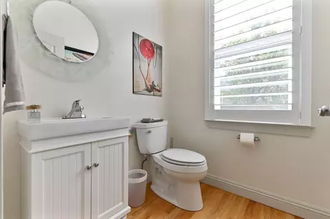 Bath - 511 Surrey Ln, Murphys, CA 95247 photo 5 of 8