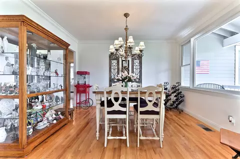 Dining - 511 Surrey Ln, Murphys, CA 95247 photo 1 of 3