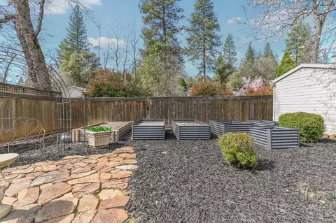 Exterior - 511 Surrey Ln, Murphys, CA 95247 photo 22 of 32