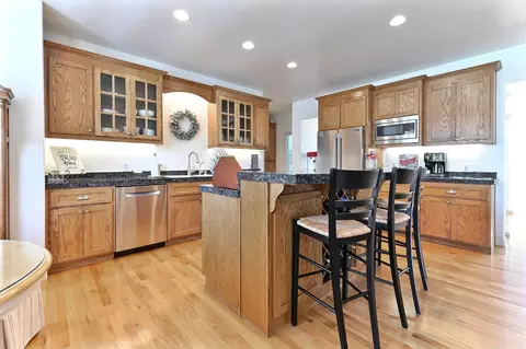 Kitchen - 511 Surrey Ln, Murphys, CA 95247 photo 5 of 6