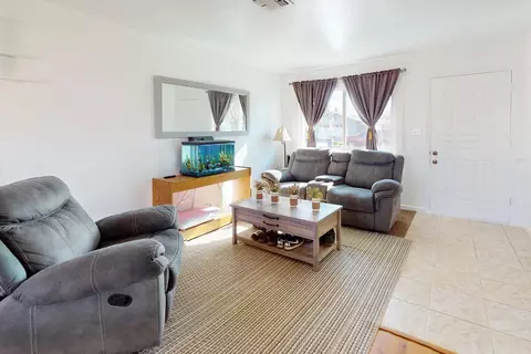 Living - 1929 Glenmore Dr, Olivehurst, CA 95961 photo 3 of 4