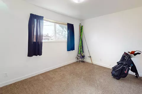 Bedroom - 1929 Glenmore Dr, Olivehurst, CA 95961 photo 3 of 7