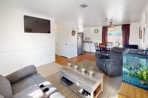 Living - 1929 Glenmore Dr, Olivehurst, CA 95961 photo 2 of 4
