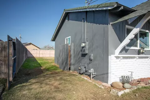 Exterior - 1929 Glenmore Dr, Olivehurst, CA 95961 photo 9 of 9