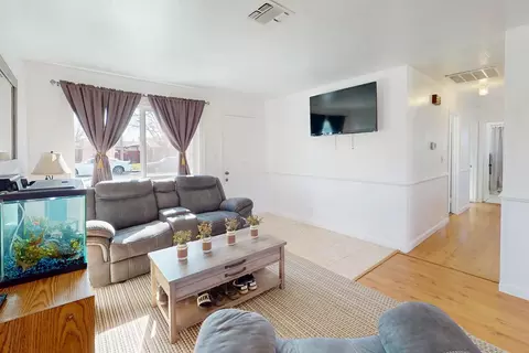 Living - 1929 Glenmore Dr, Olivehurst, CA 95961 photo 4 of 4