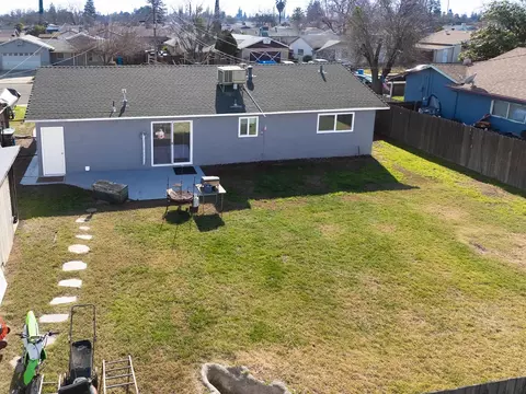View/Area - 1929 Glenmore Dr, Olivehurst, CA 95961 photo 3 of 6