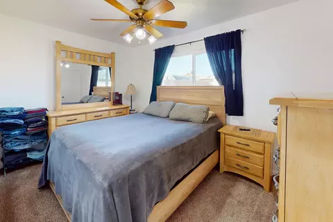 Bedroom - 1929 Glenmore Dr, Olivehurst, CA 95961 photo 5 of 7