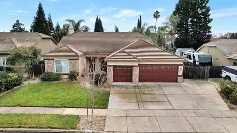 1624 Tres Picos Dr, Yuba City, CA 95993