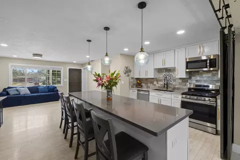 Kitchen - 4243 Glenridge Dr, Carmichael, CA 95608 photo 2 of 4