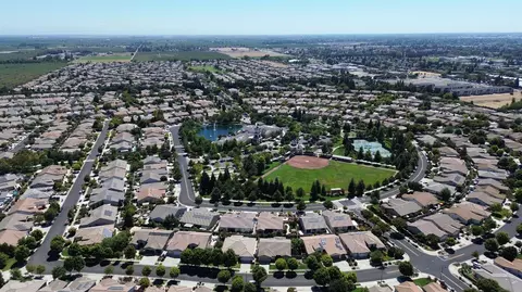 View/Area - 2379 Pepper Tree Ln, Manteca, CA 95336 photo 6 of 8