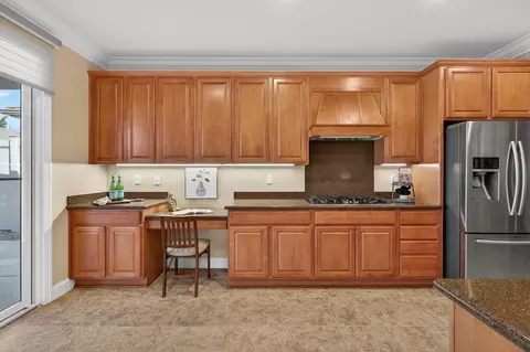 Kitchen - 2379 Pepper Tree Ln, Manteca, CA 95336 photo 2 of 5