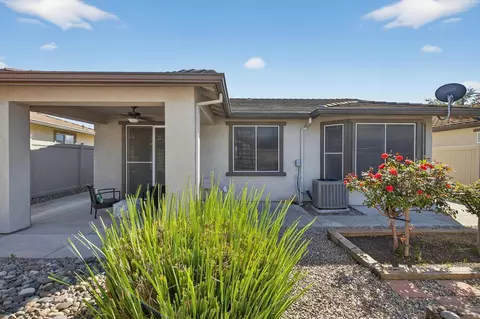 Exterior - 2379 Pepper Tree Ln, Manteca, CA 95336 photo 10 of 15