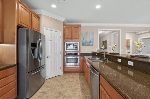 Kitchen - 2379 Pepper Tree Ln, Manteca, CA 95336 photo 4 of 5
