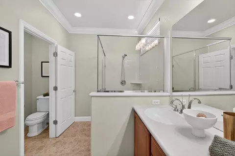 Bath - 2379 Pepper Tree Ln, Manteca, CA 95336 photo 5 of 6