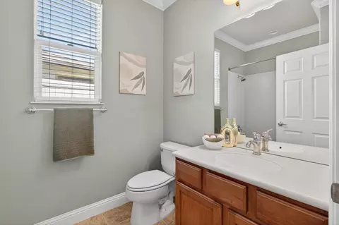 Bath - 2379 Pepper Tree Ln, Manteca, CA 95336 photo 3 of 6