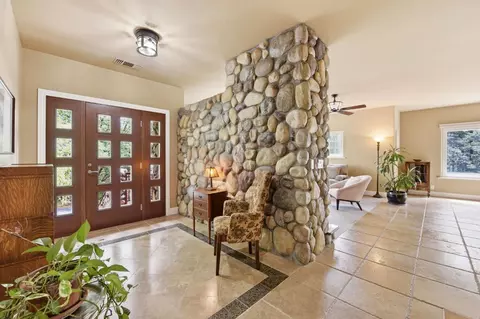 Entry Way - 449 Plutes Way, Colfax, CA 95713 photo 2 of 4