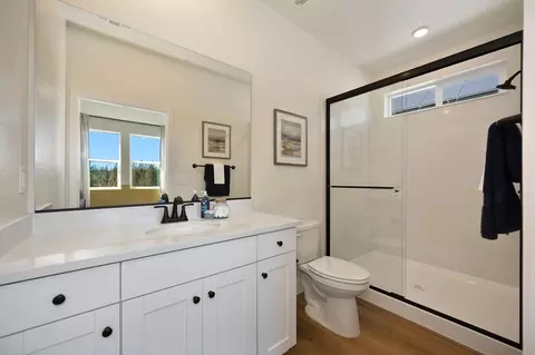 Bath - 1000 Utah Dr, Placerville, CA 95667 photo 2 of 5