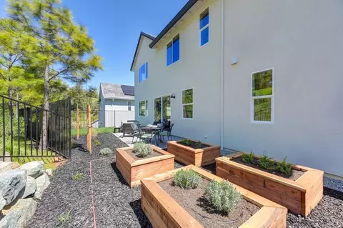 Exterior - 1000 Utah Dr, Placerville, CA 95667 photo 14 of 15