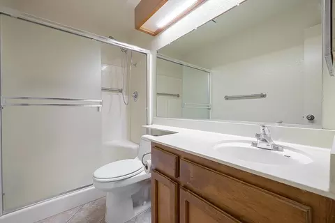 Bath - 3604 N Veneman Ave, Modesto, CA 95356 photo 2 of 2