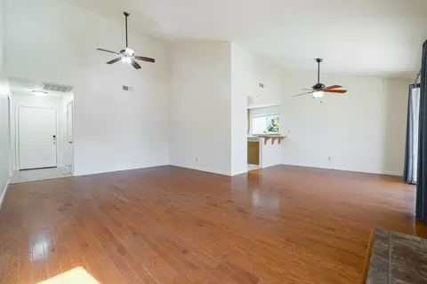 Living - 3604 N Veneman Ave, Modesto, CA 95356 photo 2 of 3