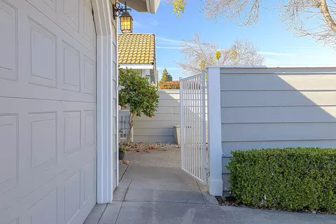 Exterior - 3604 N Veneman Ave, Modesto, CA 95356 photo 4 of 10