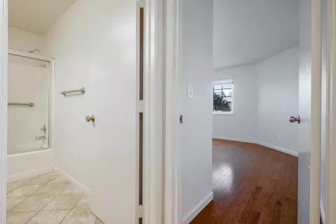 Entry Way - 3604 N Veneman Ave, Modesto, CA 95356 photo 4 of 6