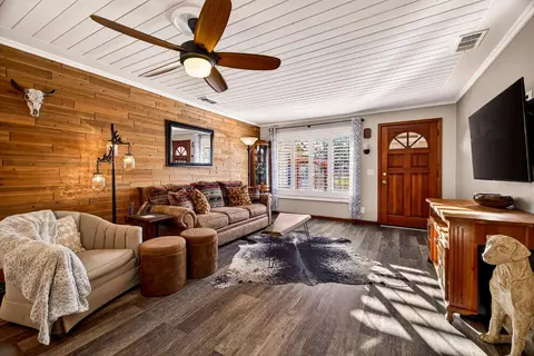 Living - 201 Cavalier Dr, Tehama, CA 96090 photo 2 of 4