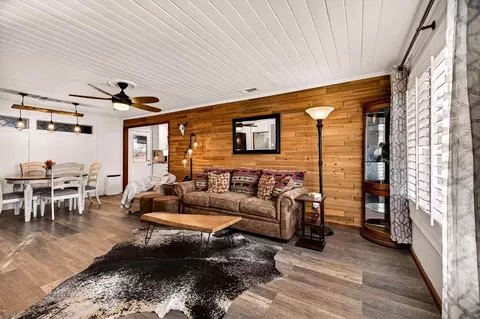 Living - 201 Cavalier Dr, Tehama, CA 96090 photo 3 of 4