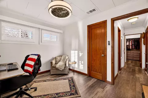 Entry Way - 201 Cavalier Dr, Tehama, CA 96090 photo 3 of 4