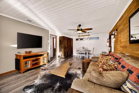 Living - 201 Cavalier Dr, Tehama, CA 96090 photo 4 of 4