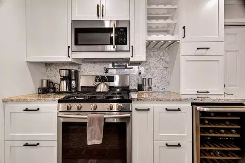 Kitchen - 201 Cavalier Dr, Tehama, CA 96090 photo 6 of 9