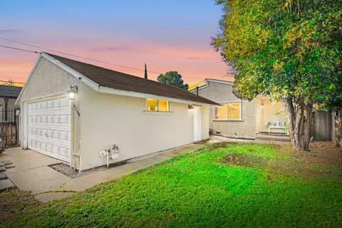 4400 79th St, Sacramento, CA 95820