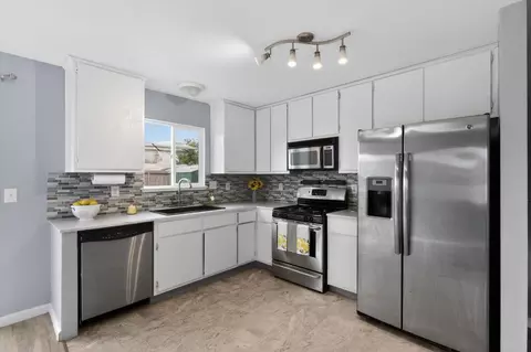 Kitchen - 1829 8th Ave, Olivehurst, CA 95961 photo 1 of 3