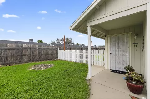 Exterior - 1829 8th Ave, Olivehurst, CA 95961 photo 3 of 6